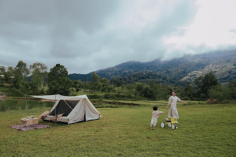 Lakeside Camping